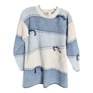 Vintage 90s intentionally distressed sweater size M